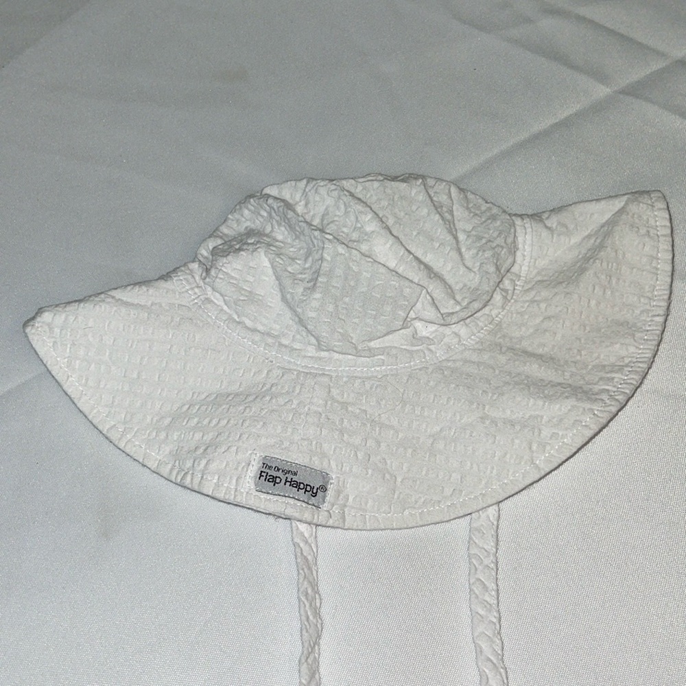 Flap Happy children’s sun hat, white seersucker, chin straps, size S